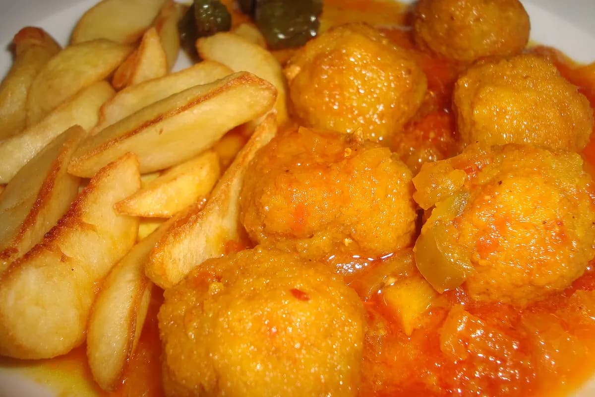 Albóndigas en salsa andaluza — receta andaluza de Sevilla