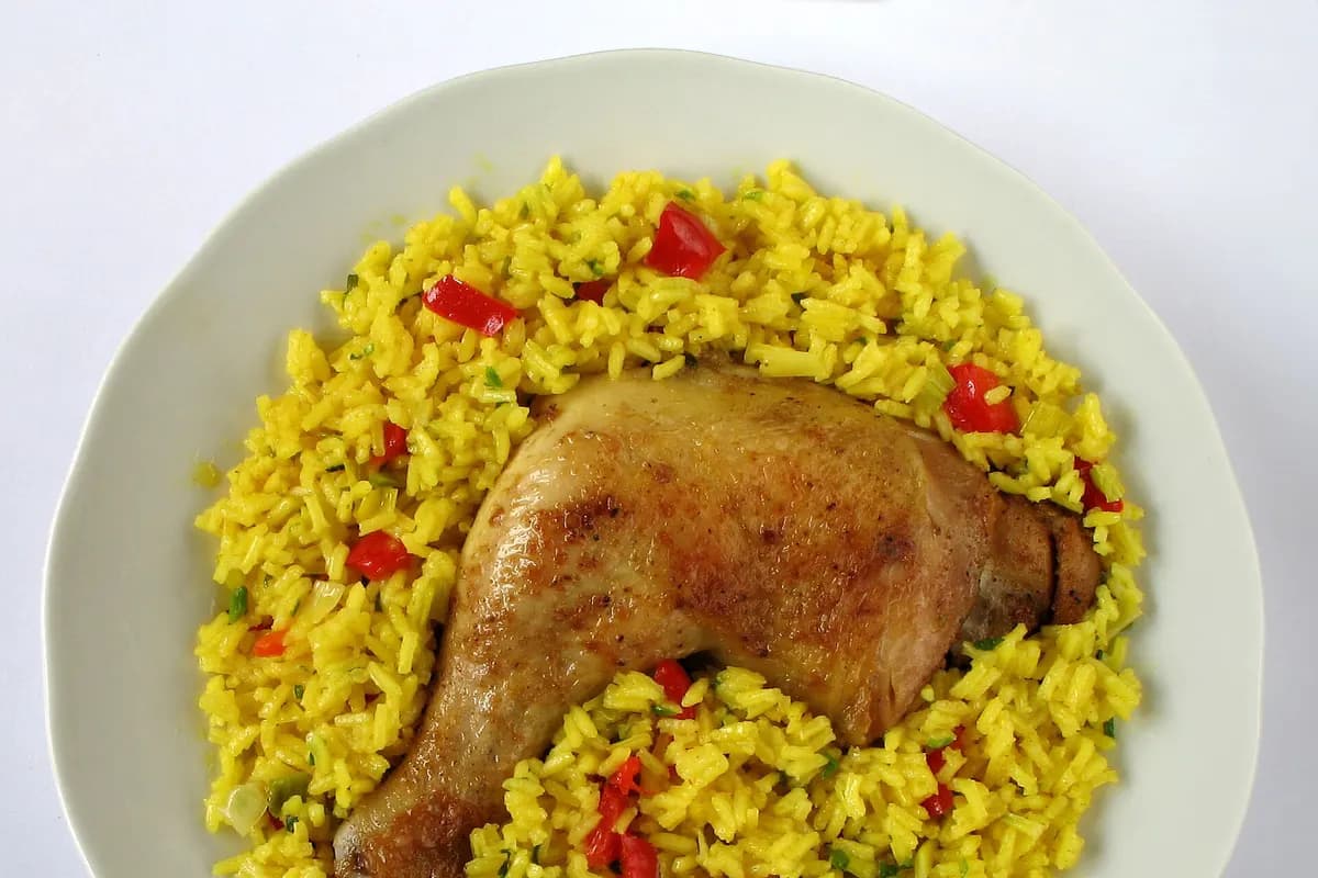 Arroz con pollo andaluz — receta andaluza de Sevilla