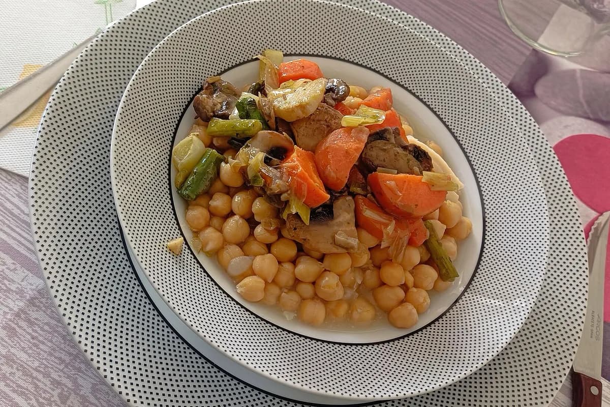Cocido de garbanzos de Jaén — receta andaluza de Jaén