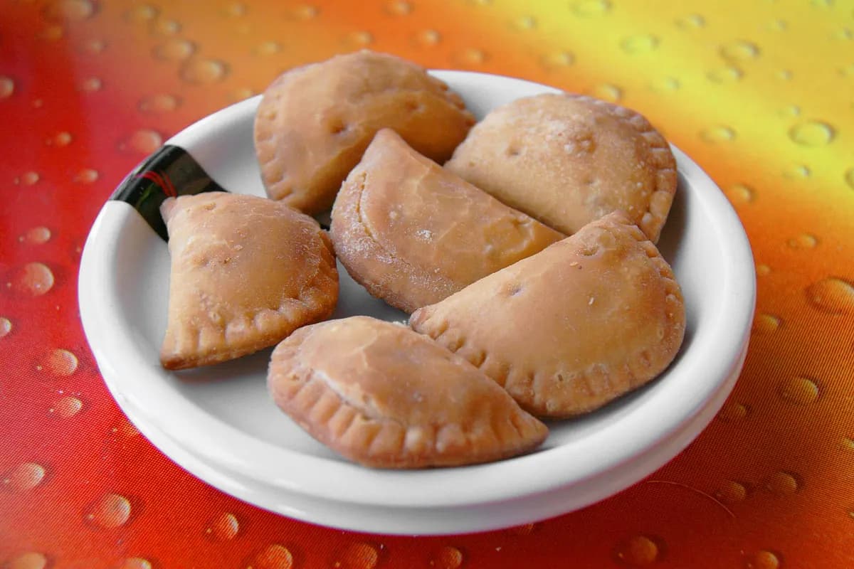 Empanadillas de atún — receta andaluza de Sevilla