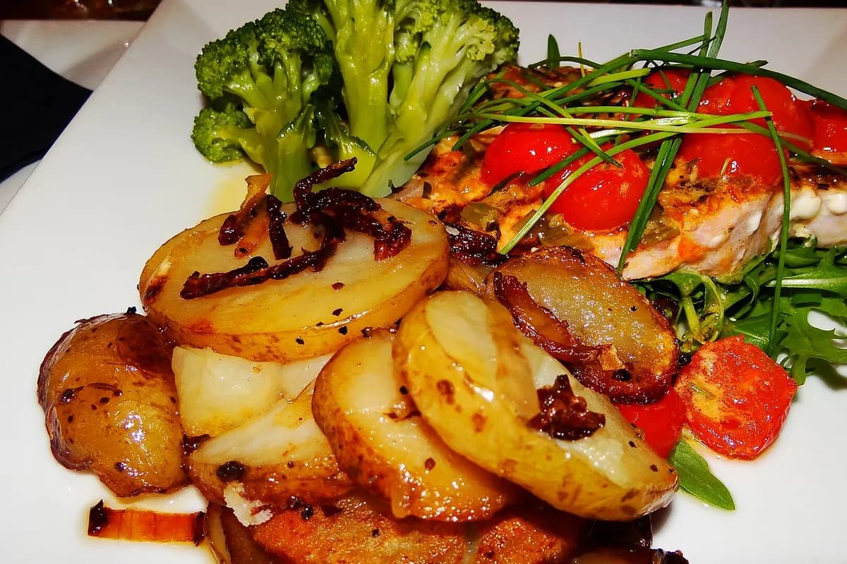 Pez espada encebollado — receta andaluza de Cádiz