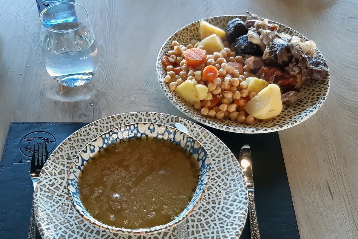 Puchero andaluz (pringá) — receta andaluza de Sevilla