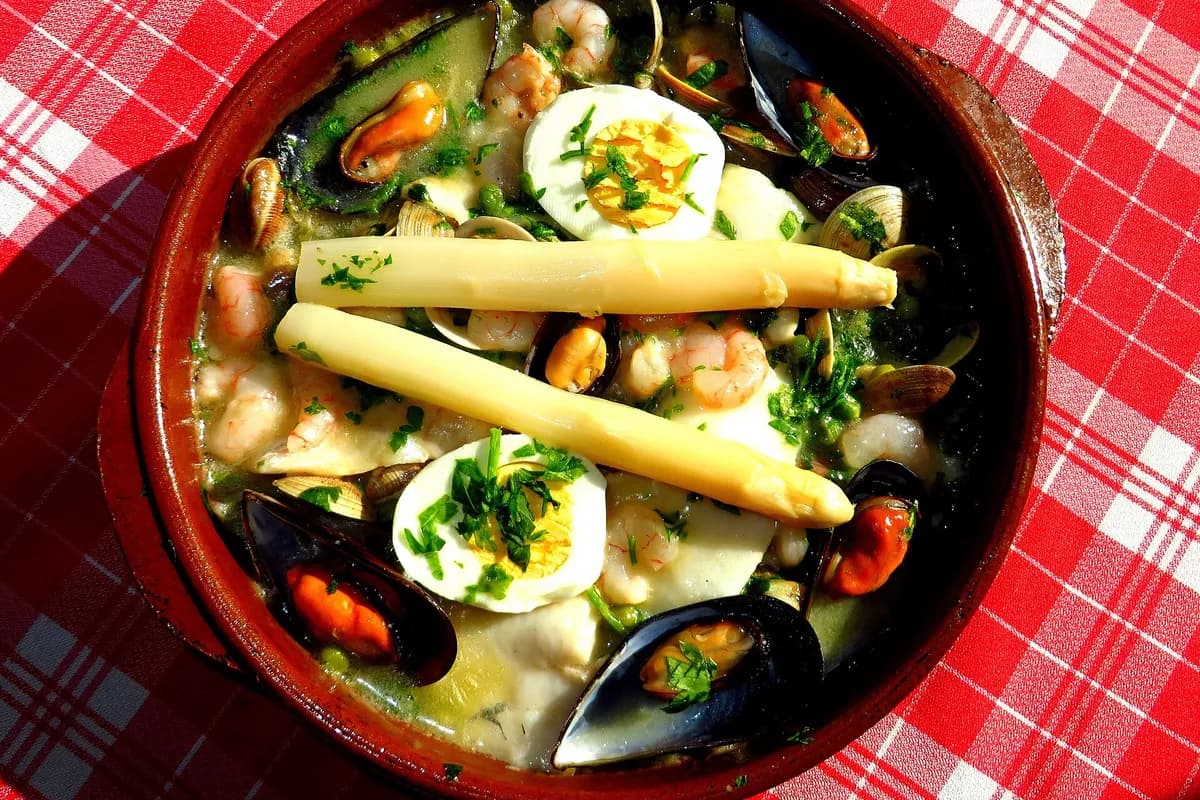 Rape a la marinera de Cádiz, cocina andaluza casera