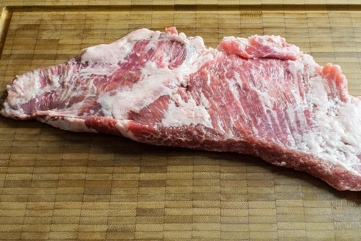 Secreto ibérico con ajo — receta andaluza de Córdoba